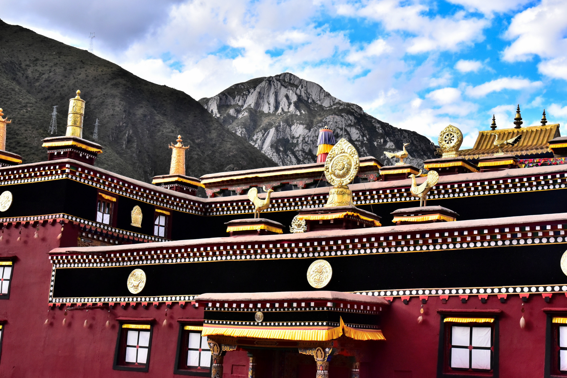 四川德格印经院.德格县城古色古香,历史文化底蕴深厚.