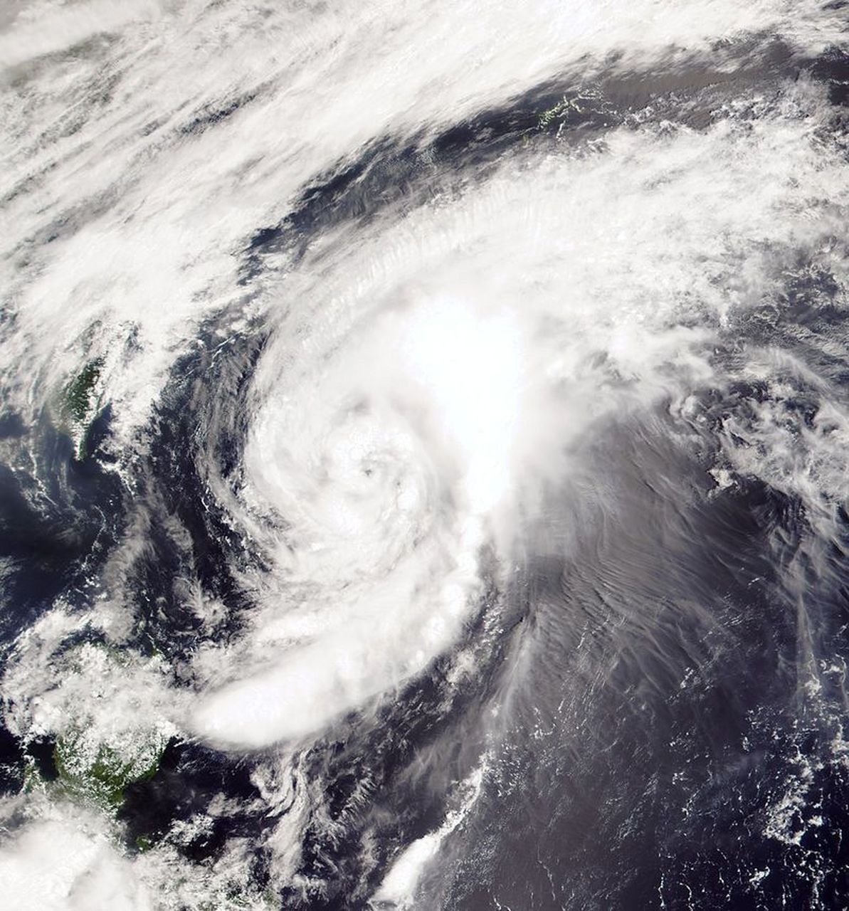 2000年2号台风"龙王"