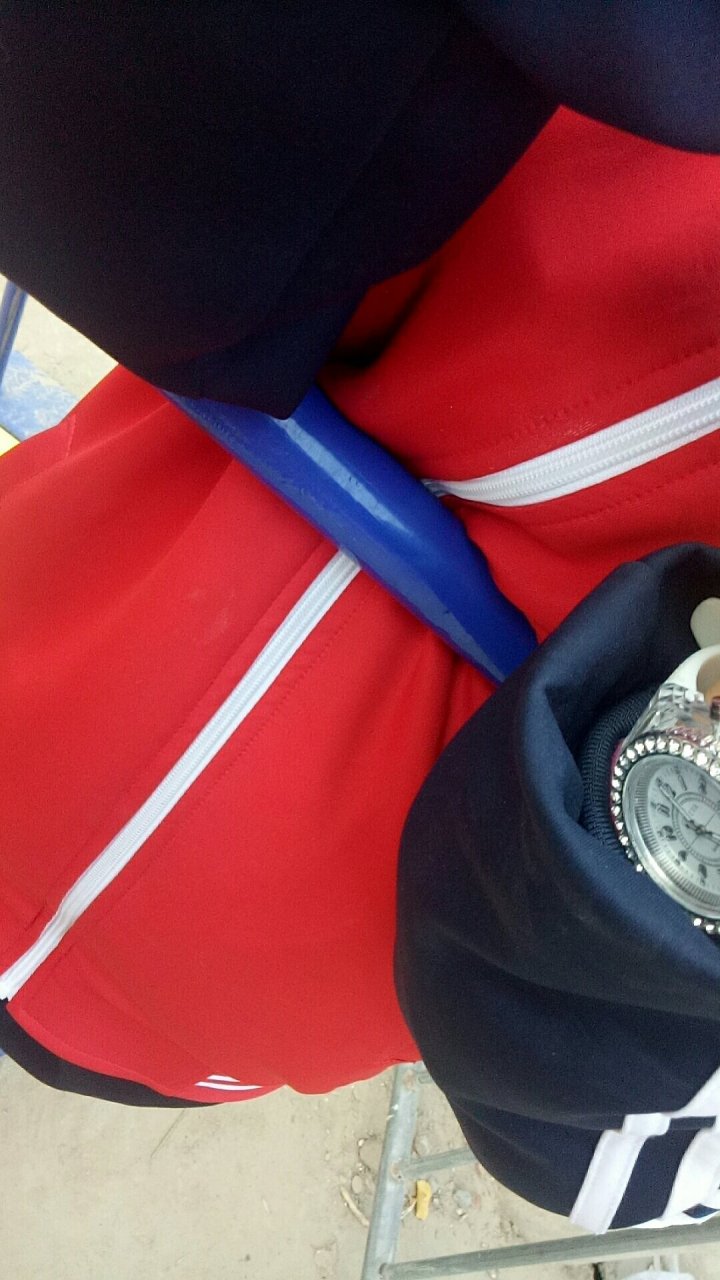 谁知道这是哪个初中学校的校服啊,保定市的.