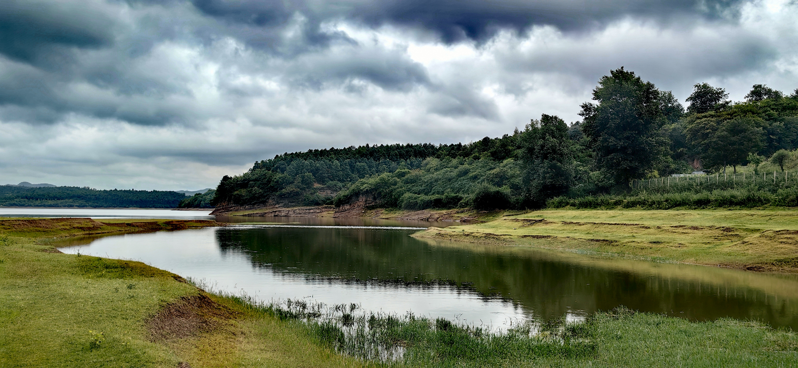 雨天的西河水库#风景摄影