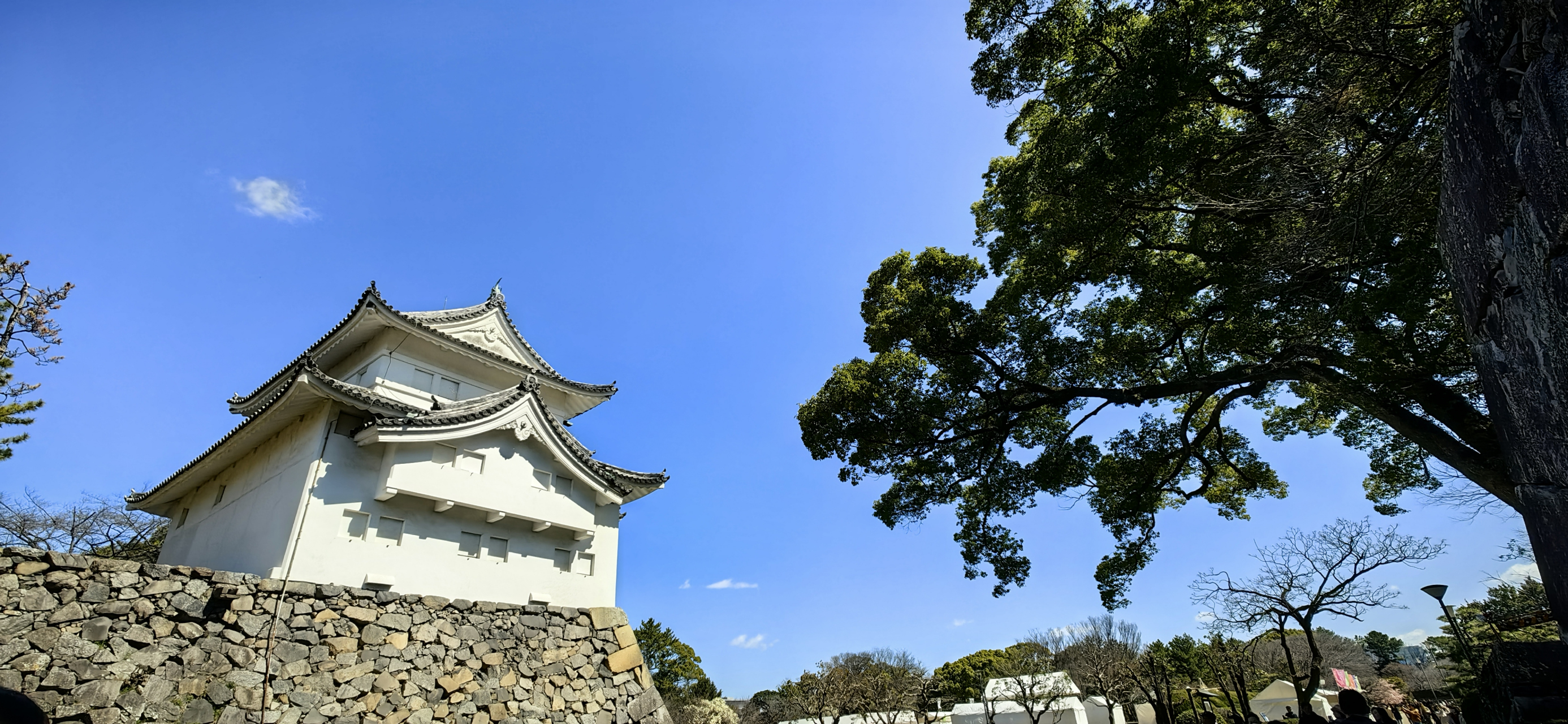 我的旅行日记# #记录旅行风光# 名古屋城是位于日本爱知县名古屋市的 