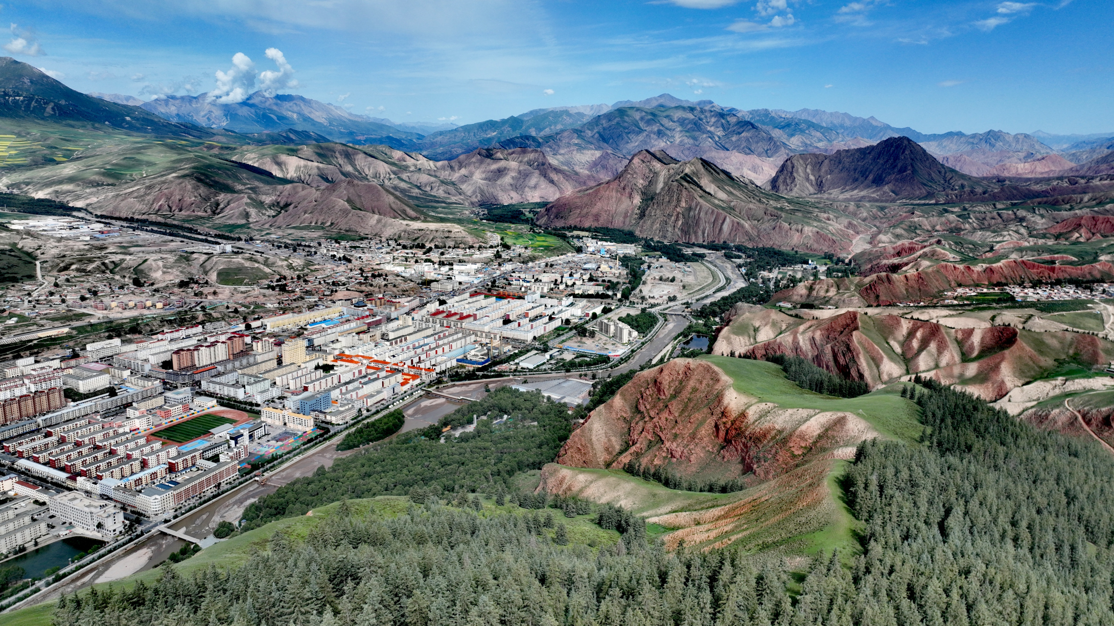 风景摄影# 青海省祁连县八宝镇卓尔山风景如仙境,景区最高海拔3100米