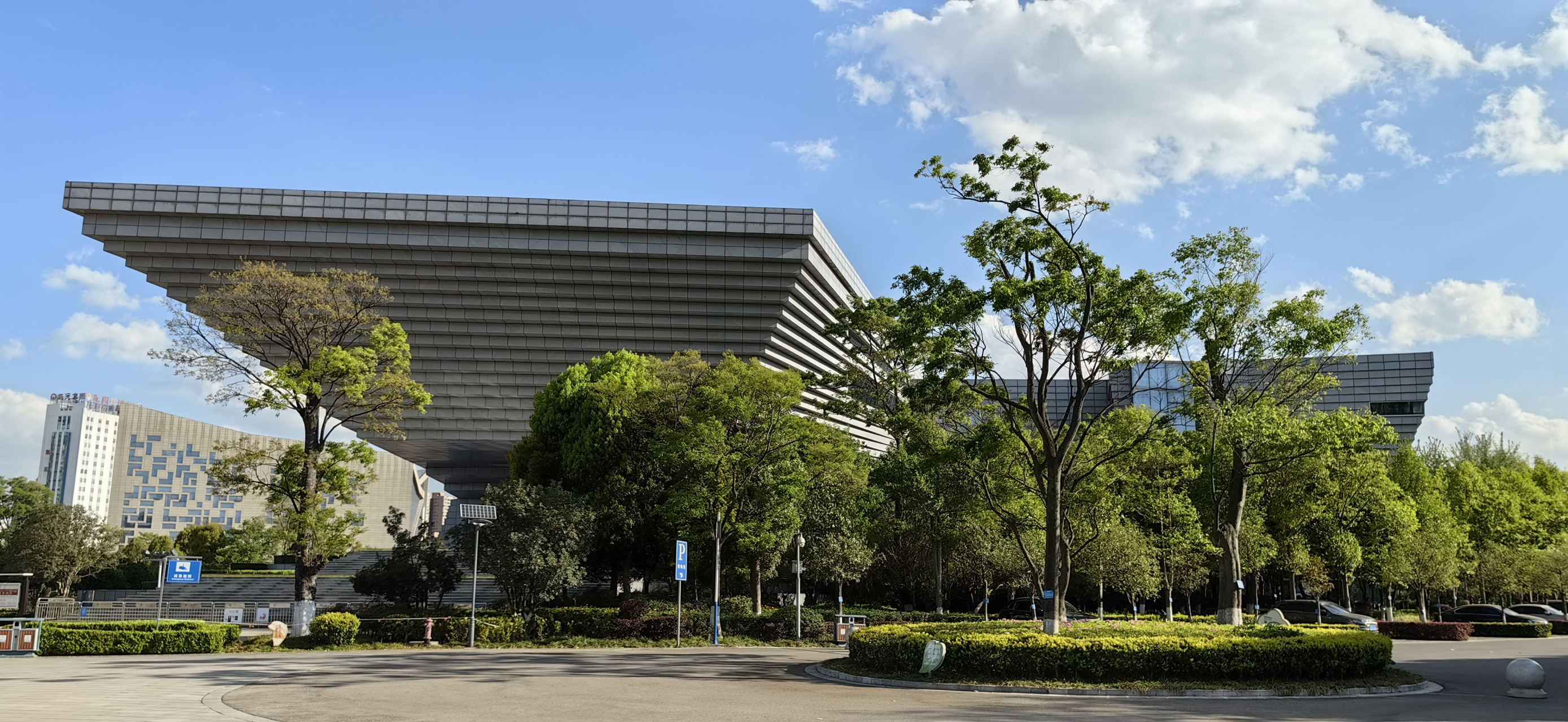 曲靖市标志性的建筑图片