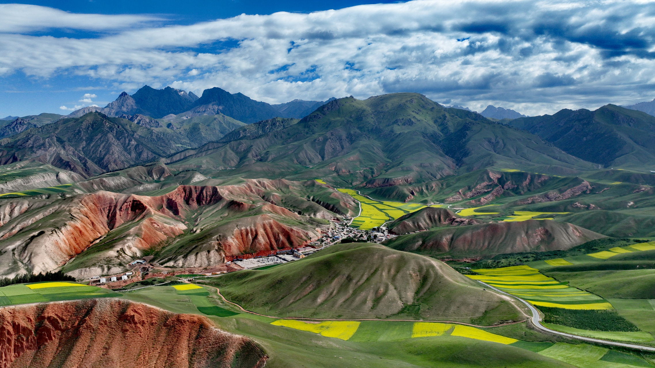 风景摄影# 青海省祁连县八宝镇卓尔山风景如仙境,景区最高海拔3100米