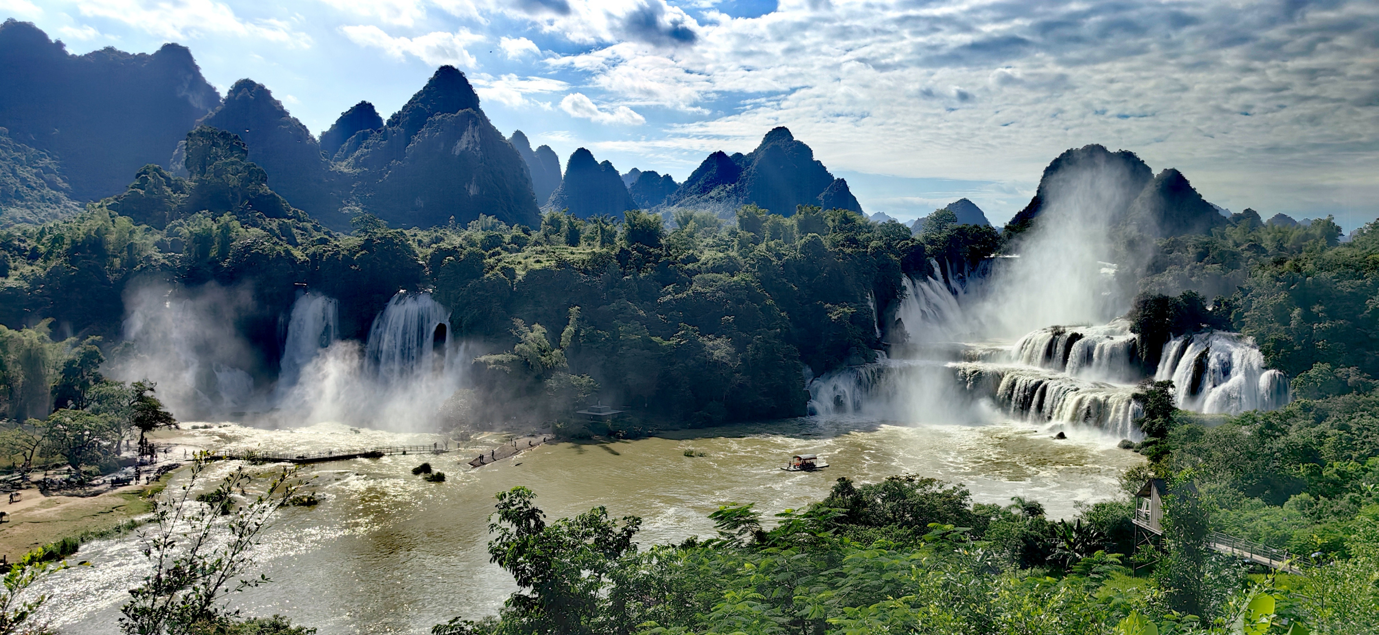 记录旅行中最美的风景# 德天跨国大瀑布