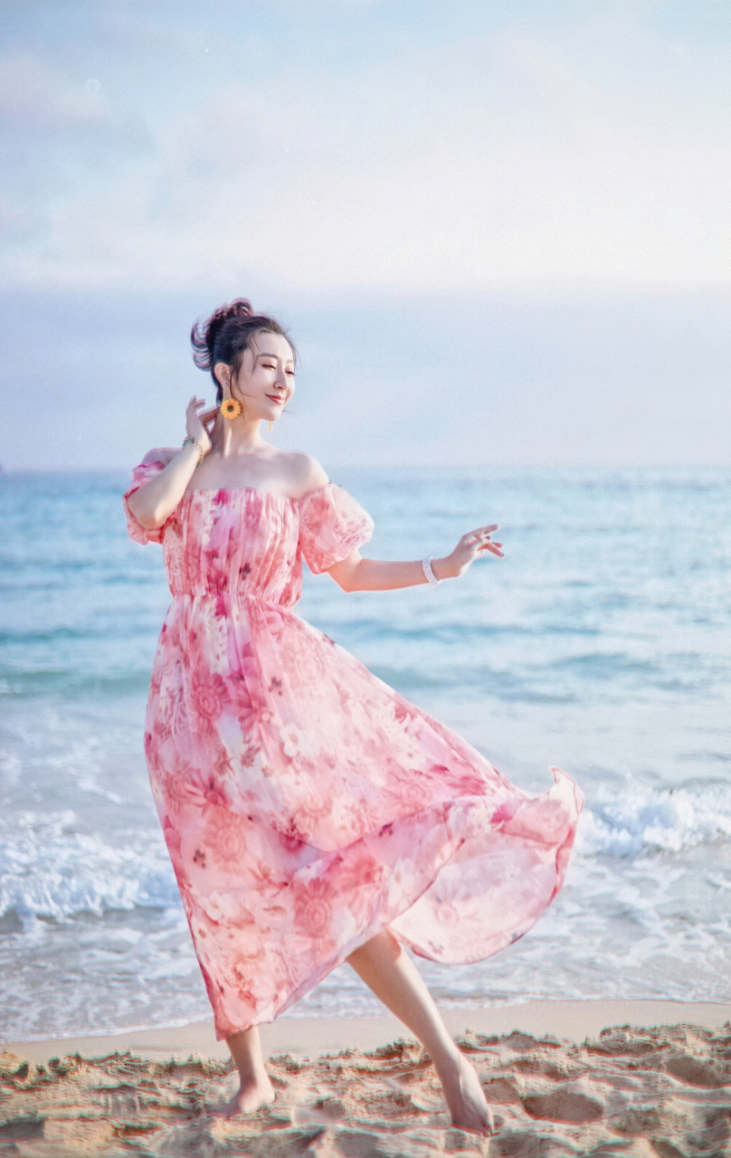 相信信仰的力量!#娜年花开# #主持人蔡明娜# @蔡明娜