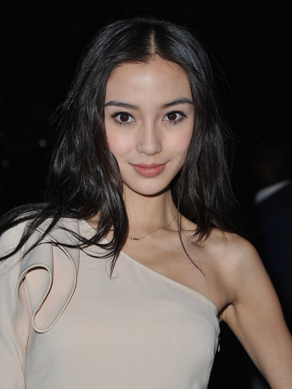 近日,看到视觉中国拍的angelababy照片,太美了!