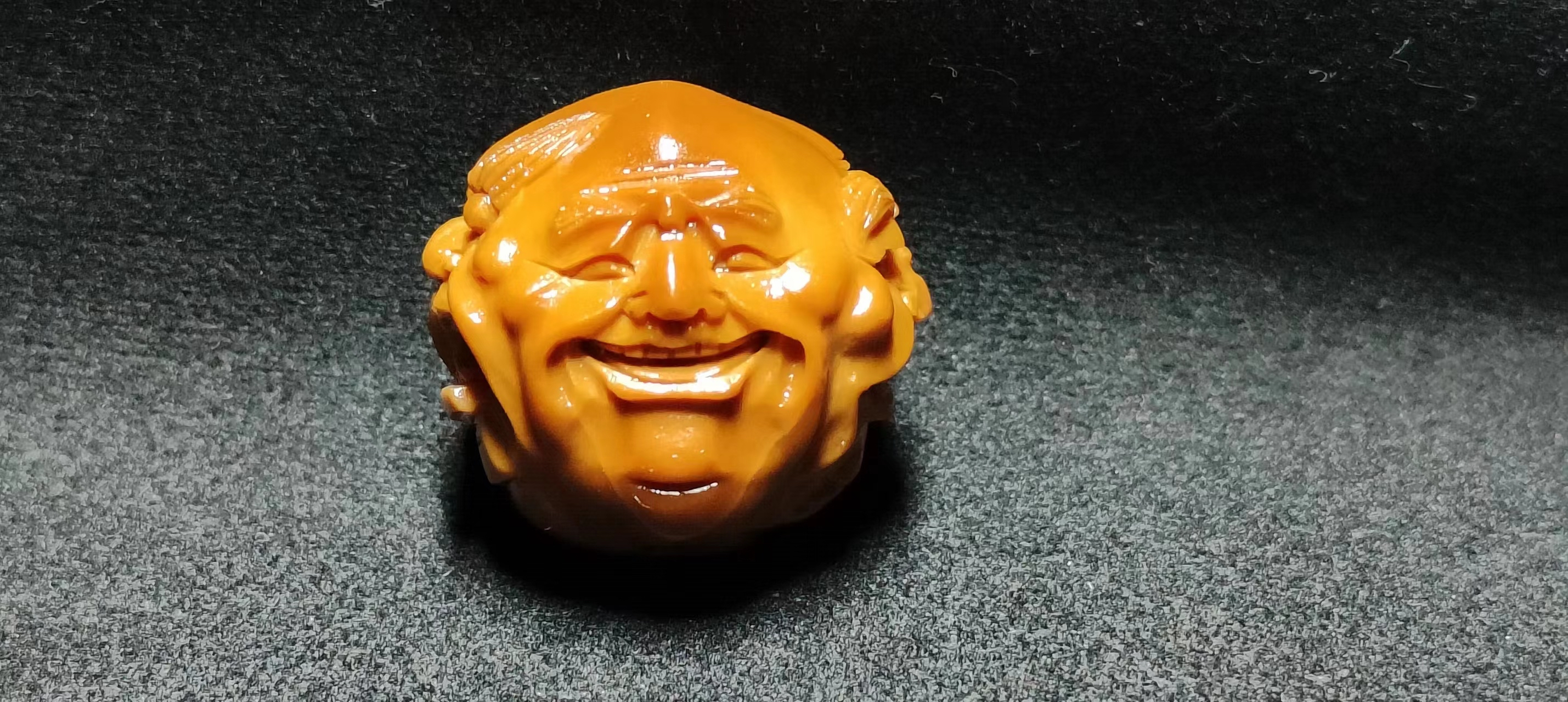 纯手工橄榄核梅林铁核雕刻周正四花喜怒哀乐#文玩收藏# #搞笑家庭欢乐