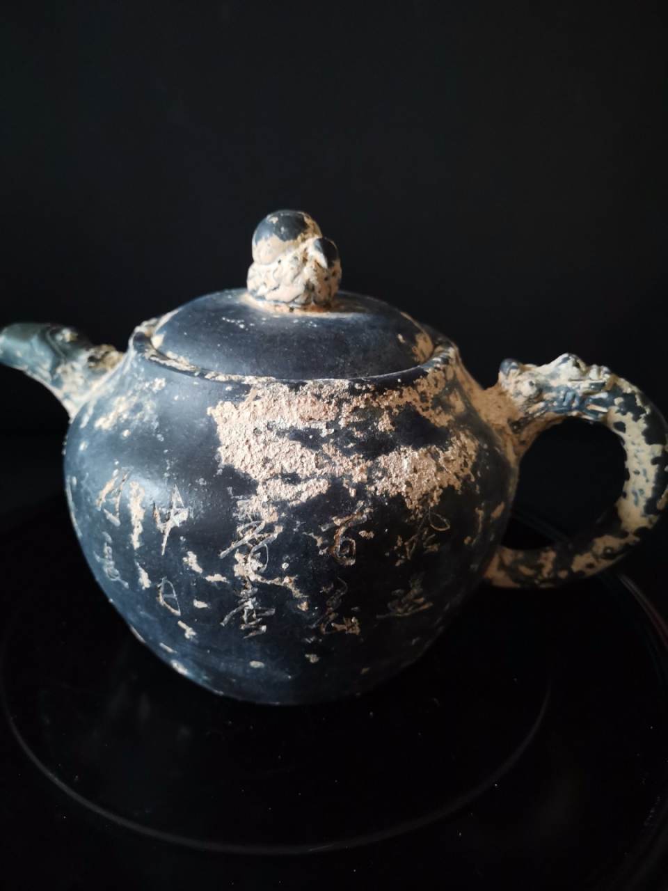 窖藏明代著名制陶大师时鹏紫砂壶,高11宽11厘米