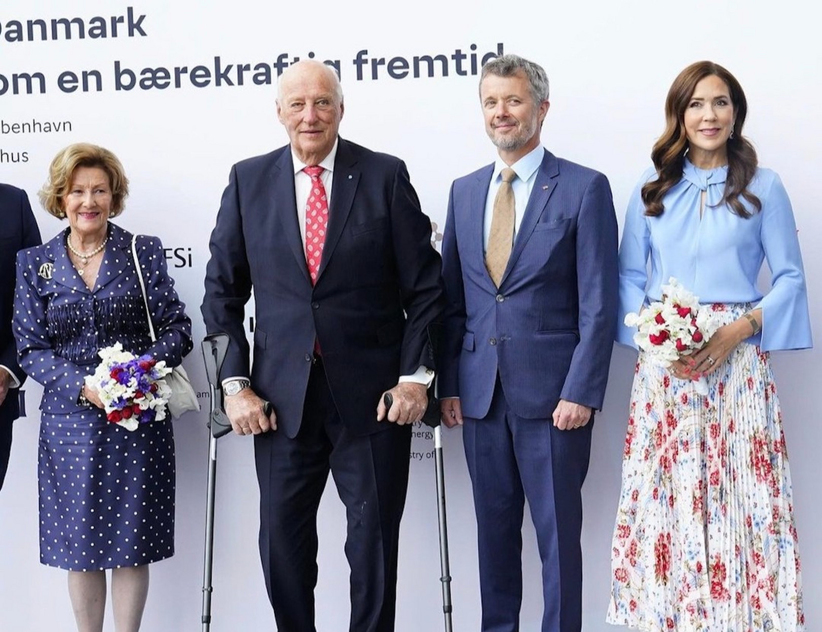 挪威正式访问丹麦第二天,丹麦王储夫妇接待挪威国王夫妇出席工业部