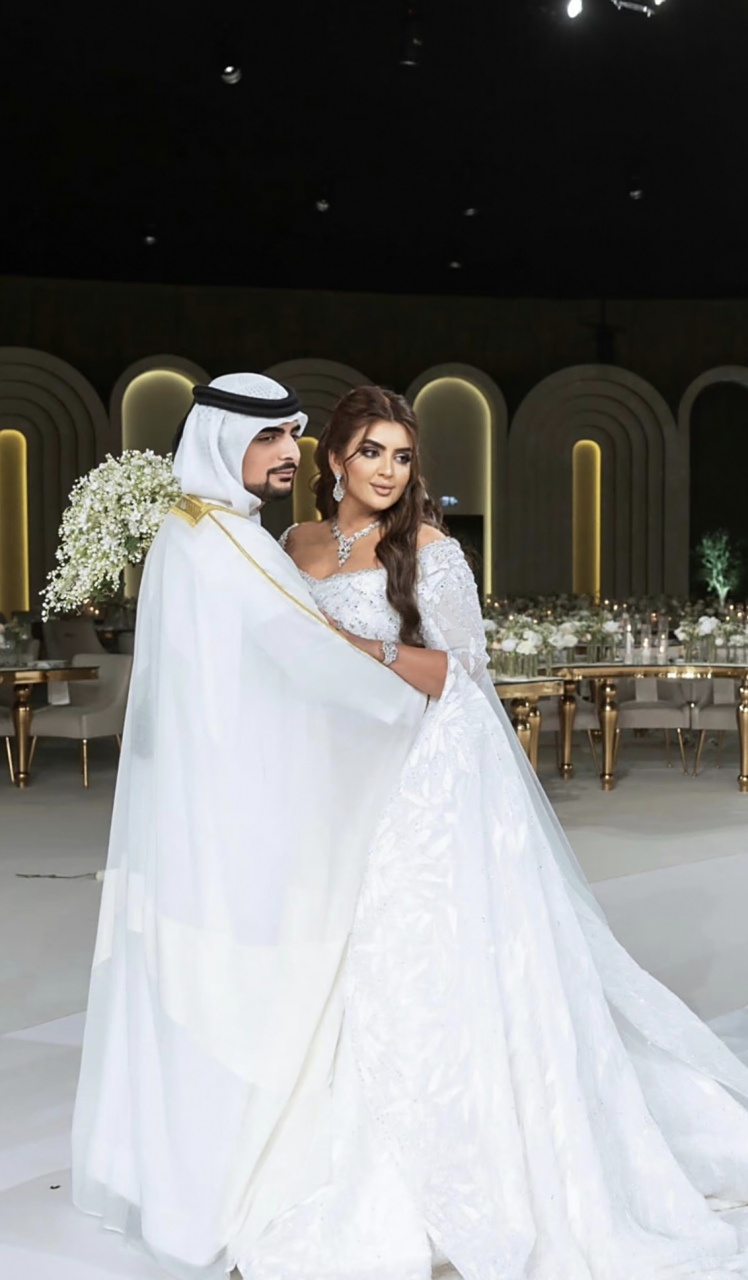 迪拜公主玛哈拉公主发布最新婚礼高清现场图,她也是迪拜以及中东首位
