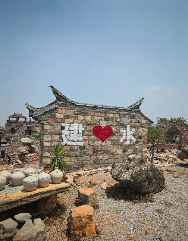 【穿越古今,探秘云南建水古城】