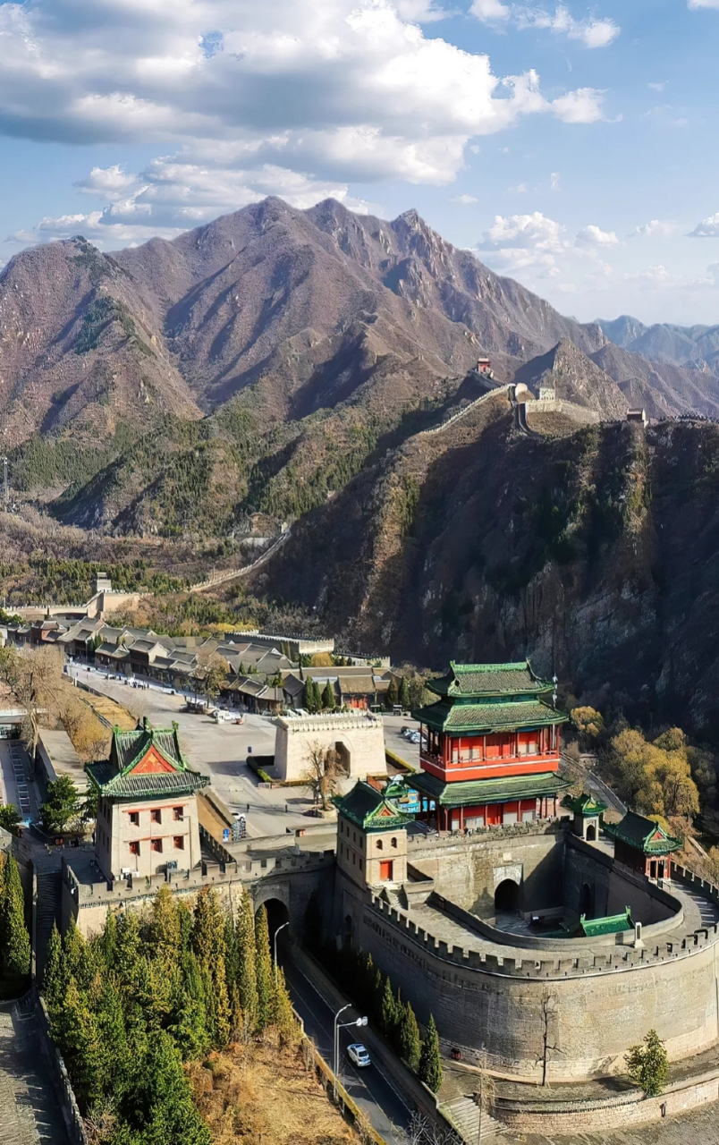 冬日生活挑战赛#雄关漫道真如铁,漫步在古老的长城上,仿佛穿越到了