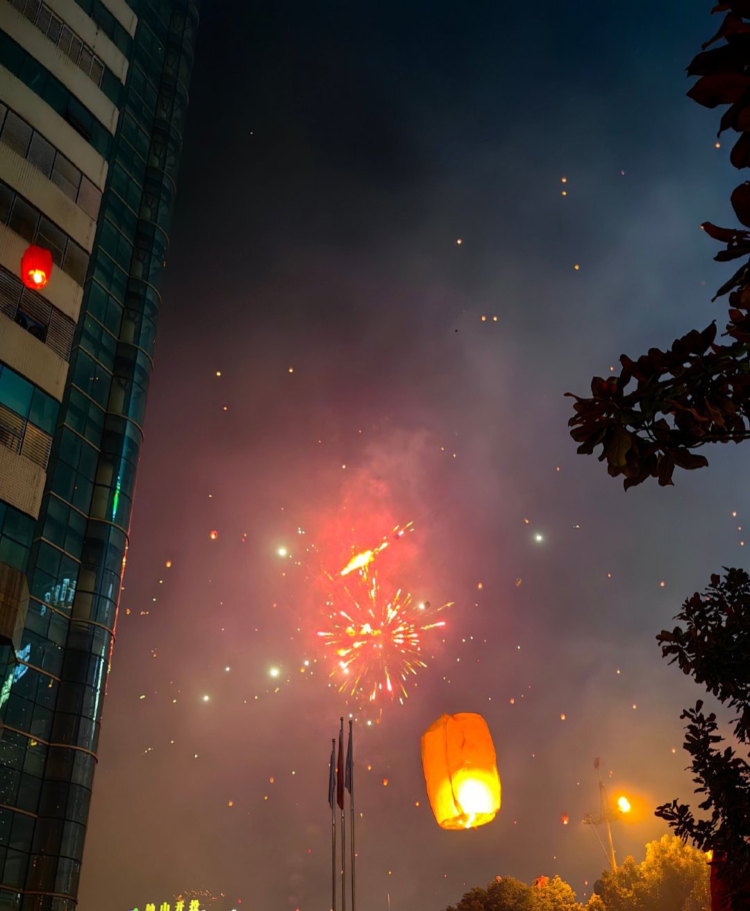 愿我们都能灾星锝谝雇淼难袒孔明灯风景图片