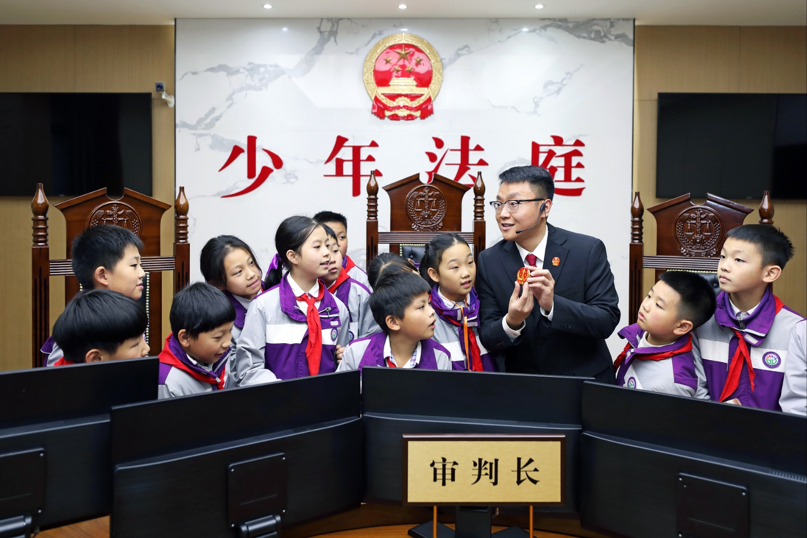 重庆市第五中级人民法院持续打造"小公民法律课堂"青少年法治教育品牌