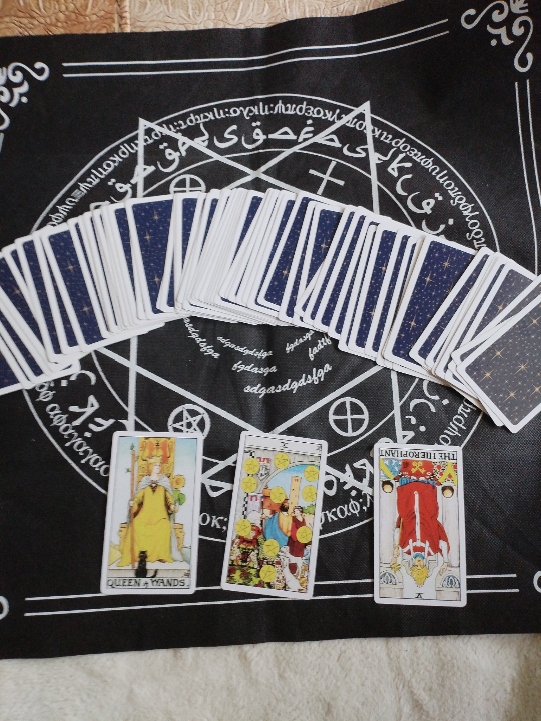 35 若询问特定关系状态,此牌暗示双方需共同追求热情目标,或提示提问