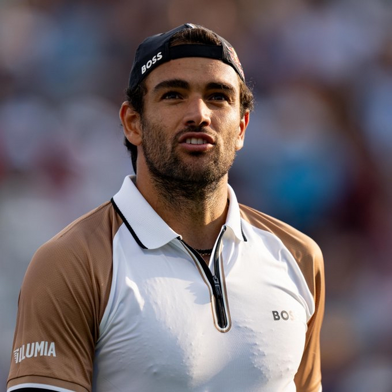 贝雷蒂尼里面穿的什么啊?