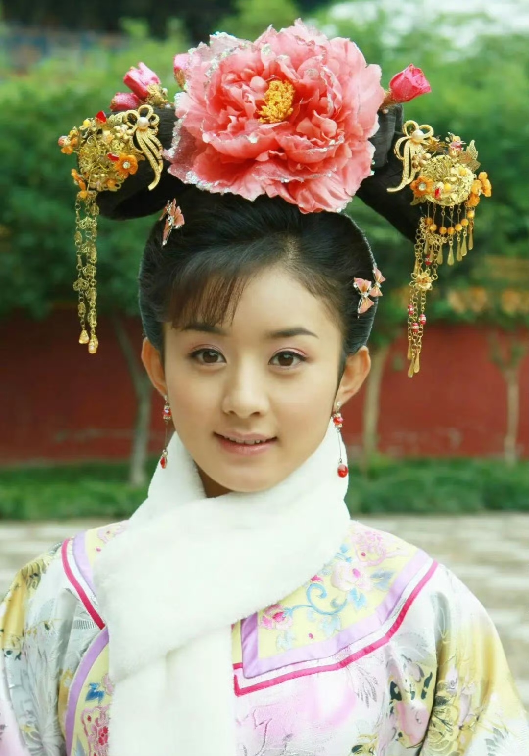 琼瑶震惊离世,赵丽颖发文悼念:"我们在雪花飘落的