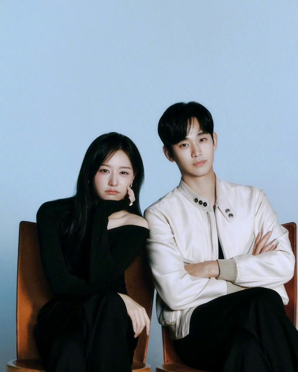 金秀贤&金智媛,眼泪女王双人画报,男帅女美好养眼,两位cp感拉满了!