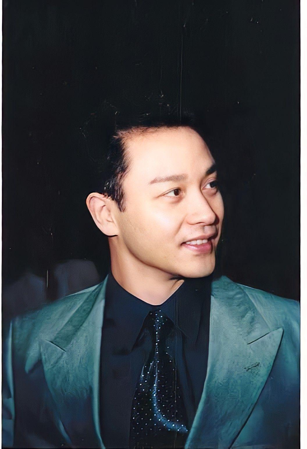 百变全能张国荣,21年前巨星陨落,今天记得哥哥的人还有多少?