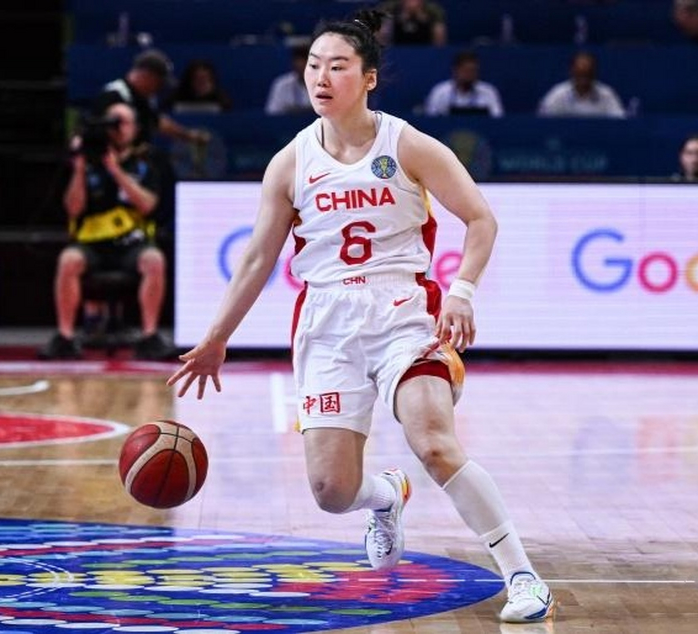 近日,中国女篮球员武桐桐接受了媒体人赵环宇的采访,在采访中武桐桐对