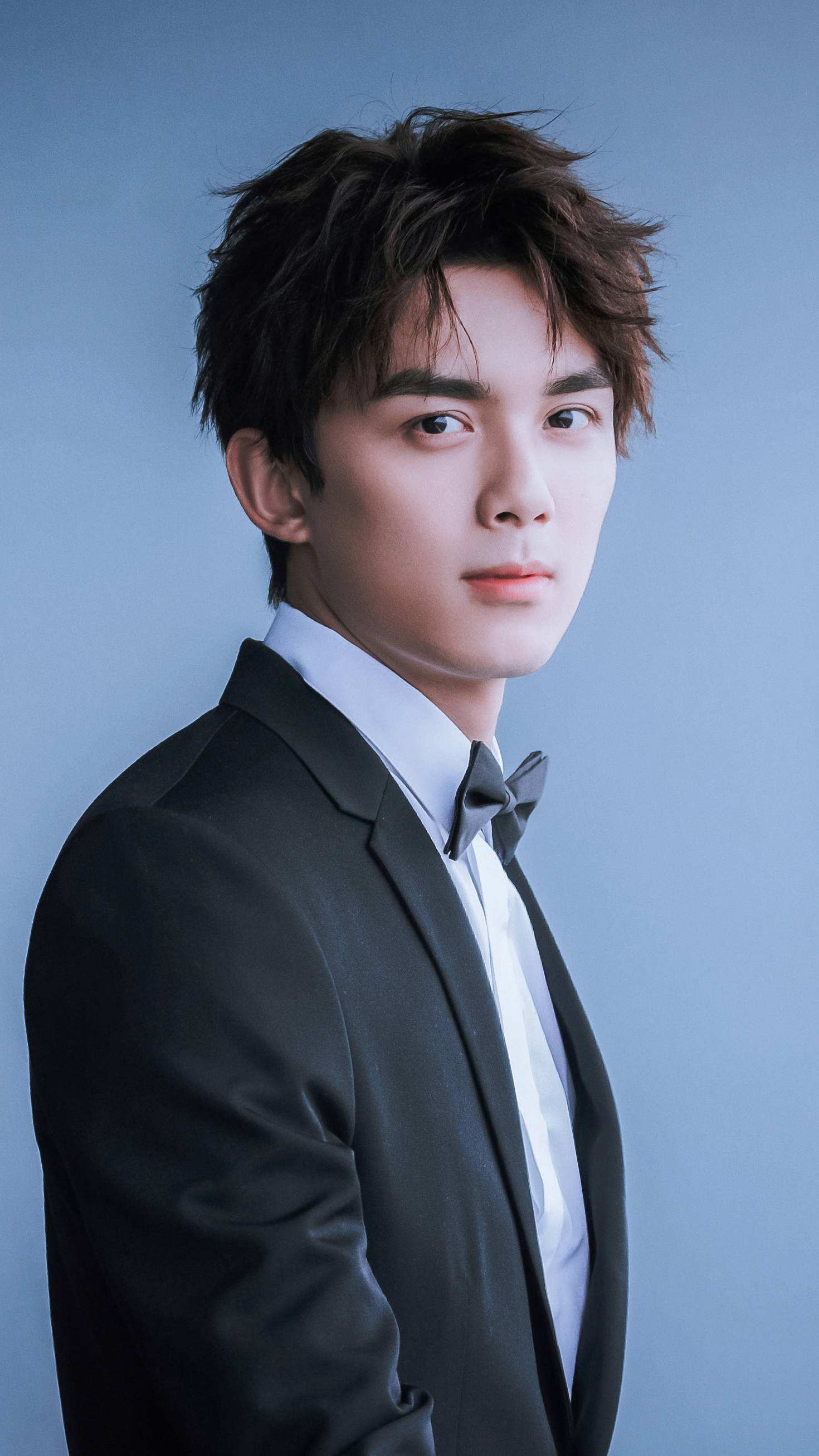 今天开始正式粉吴磊!