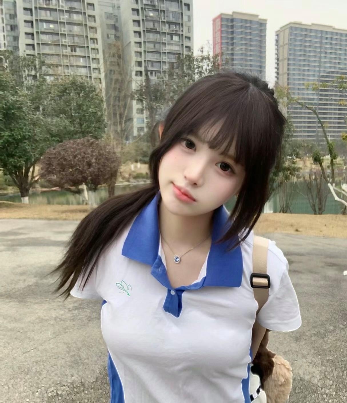 亲爱的小伙伴们,你们猜一猜我是高中还是初中呢?