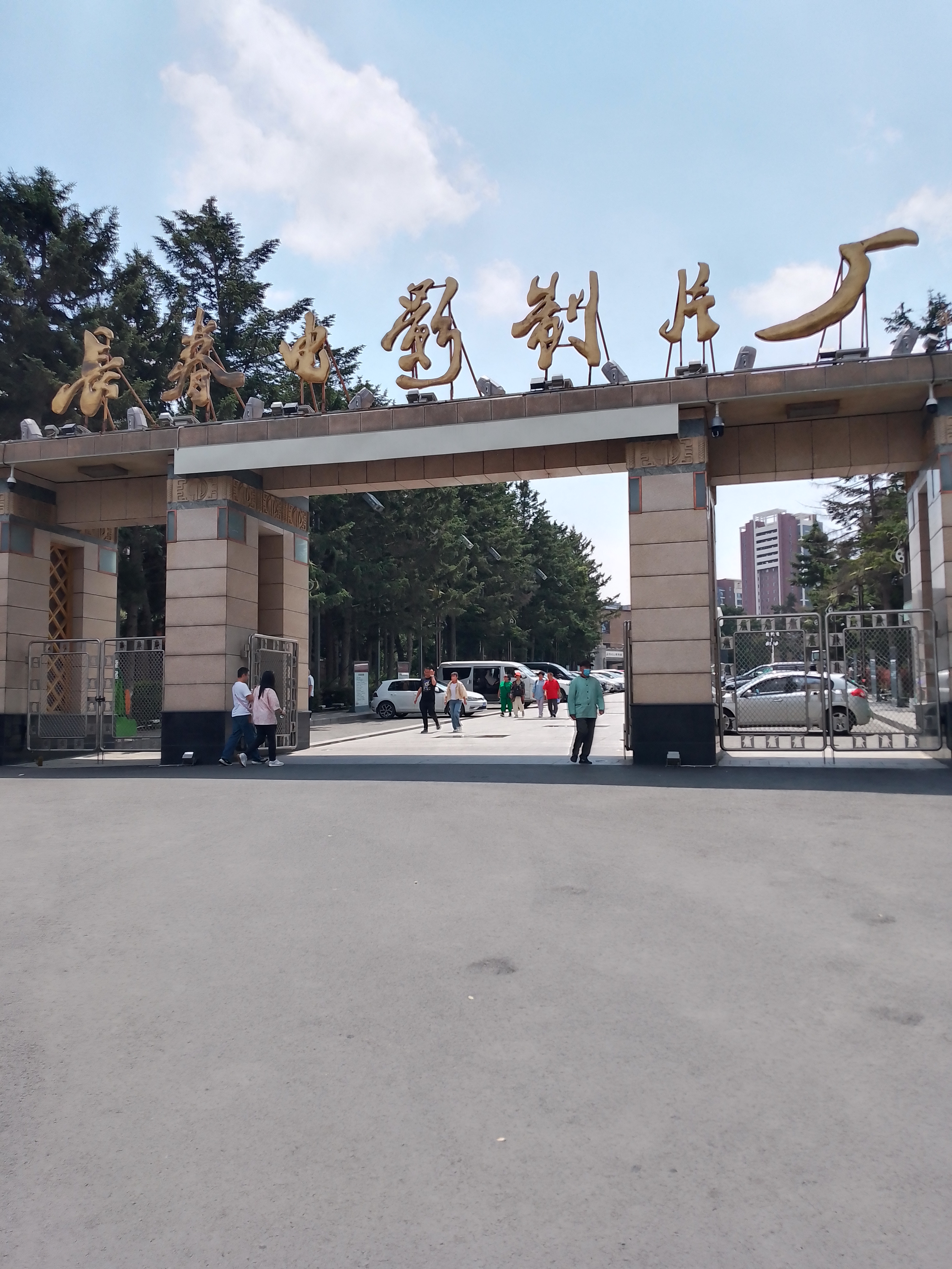 我已经连续几个月出门旅游,先后到过多个省