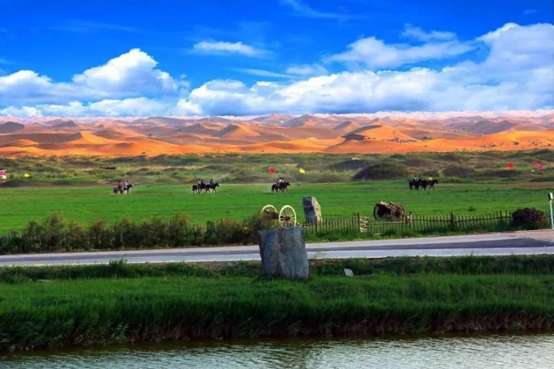 纵马通湖草原  带上亲朋草原纵马的心愿终于可以实现了,通湖草原位于