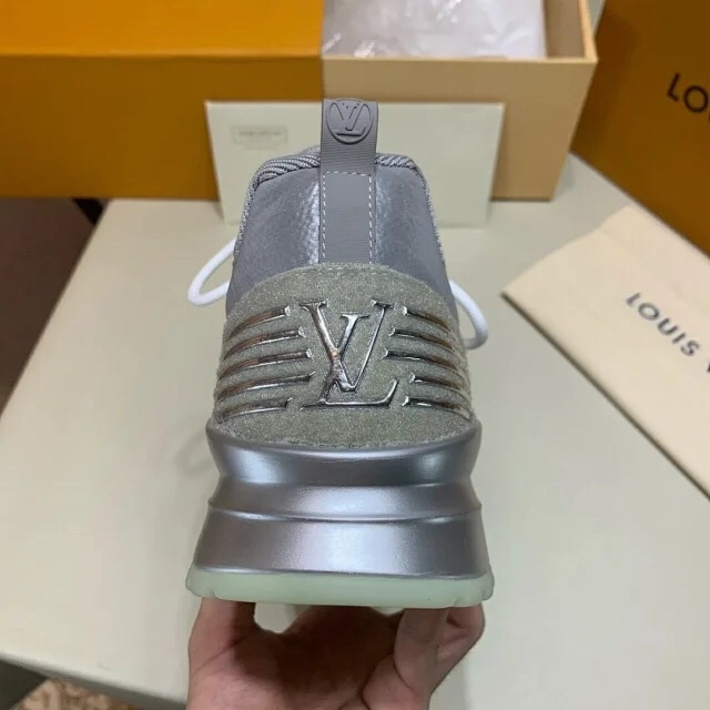 lv开春最新款满天星休闲跑鞋