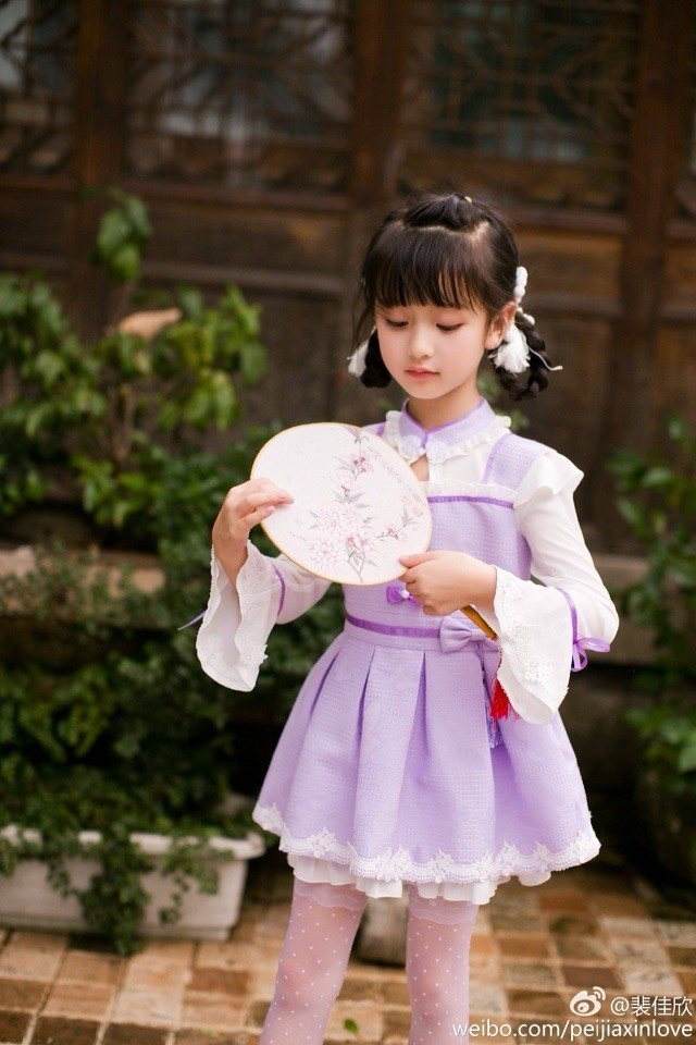 最美小童模裴佳欣