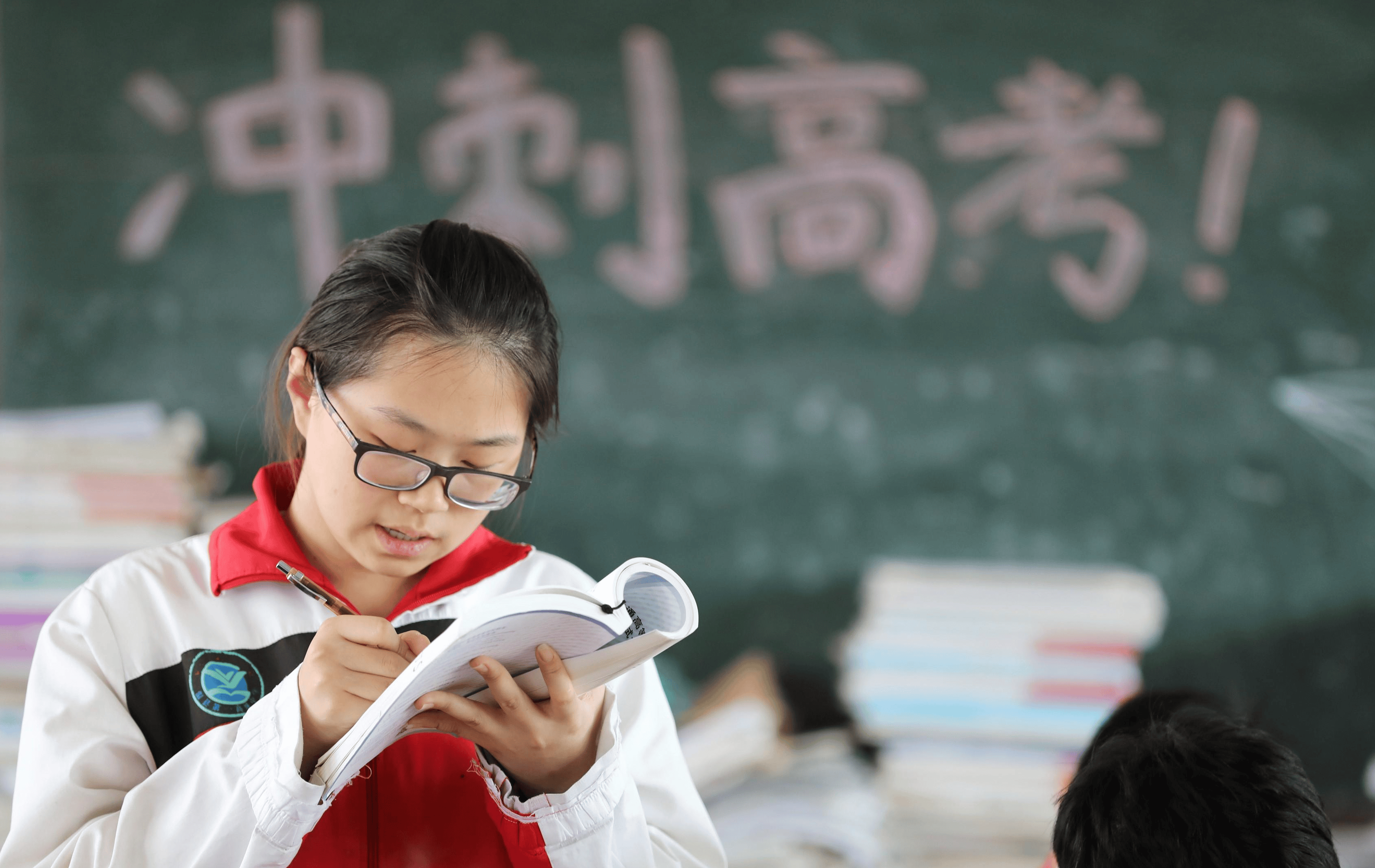 高考迟到(高考迟到15分钟可以进考场吗)  第1张