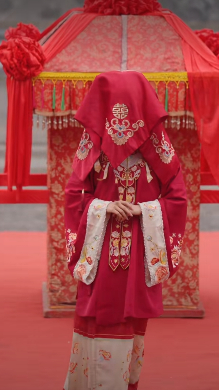 有的能够得到快乐,有人能够得到幸福