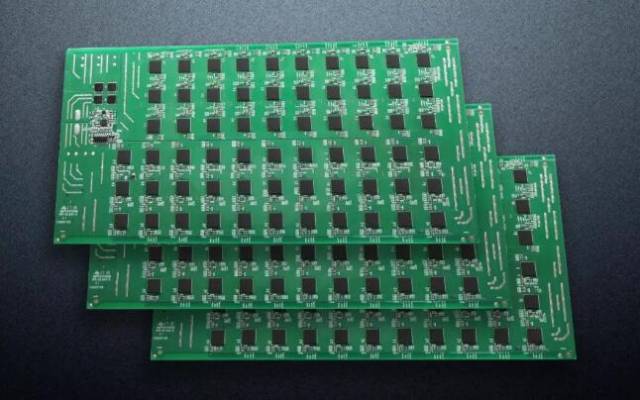 最近接了比特币矿机专案,前端设计评估工作电流,仅算力板就需要300多