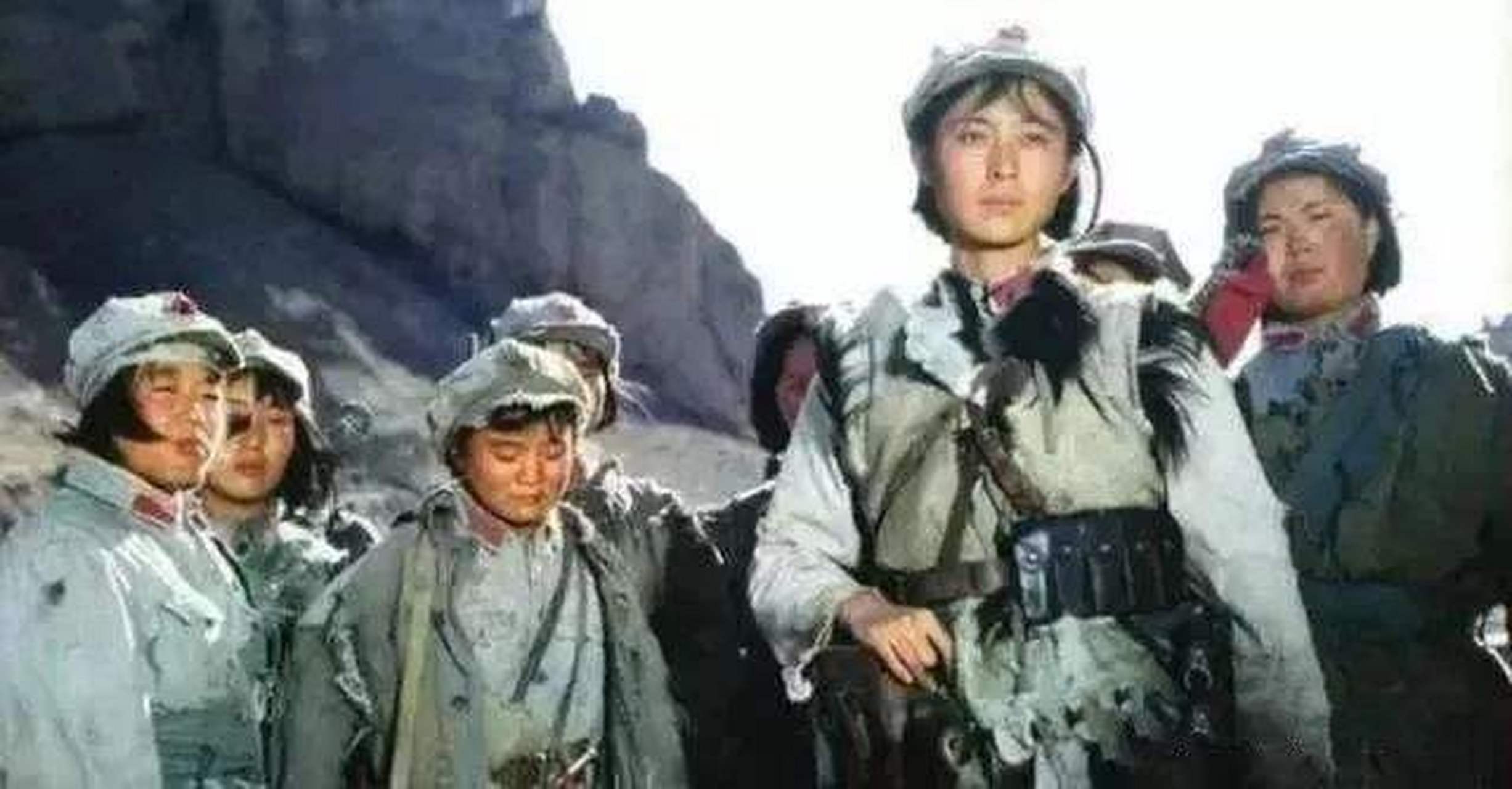 李耀宇参加红军时,还没有步枪高,后来他回忆了一段女红军被巨候背走的