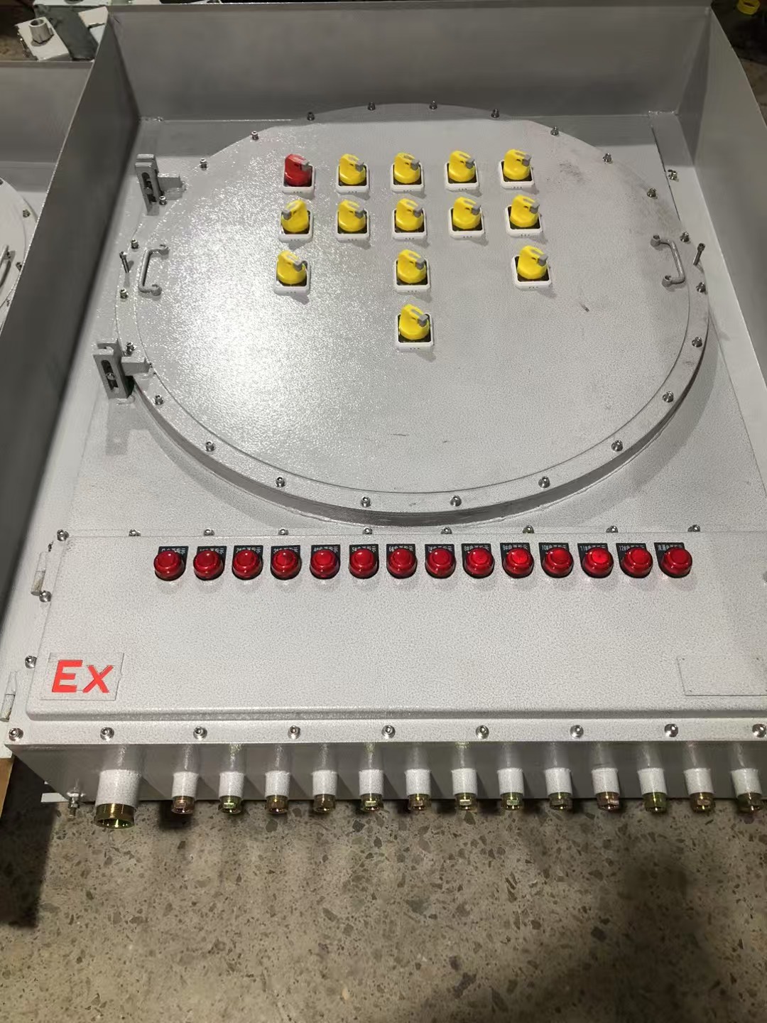 智能化防爆操作柱在化工行业的应用