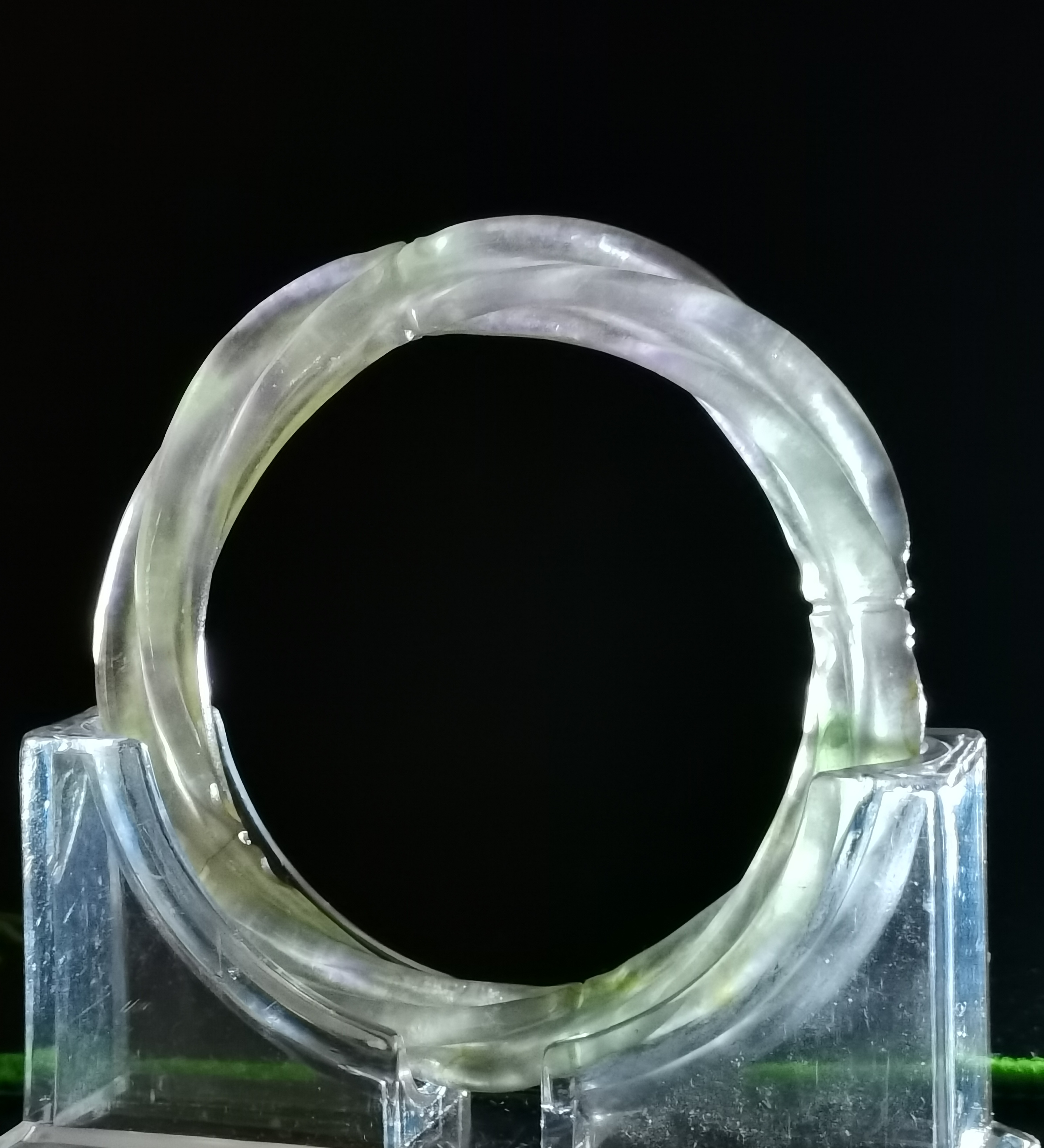 翡翠:龙石种竹节纹手镯(极品)