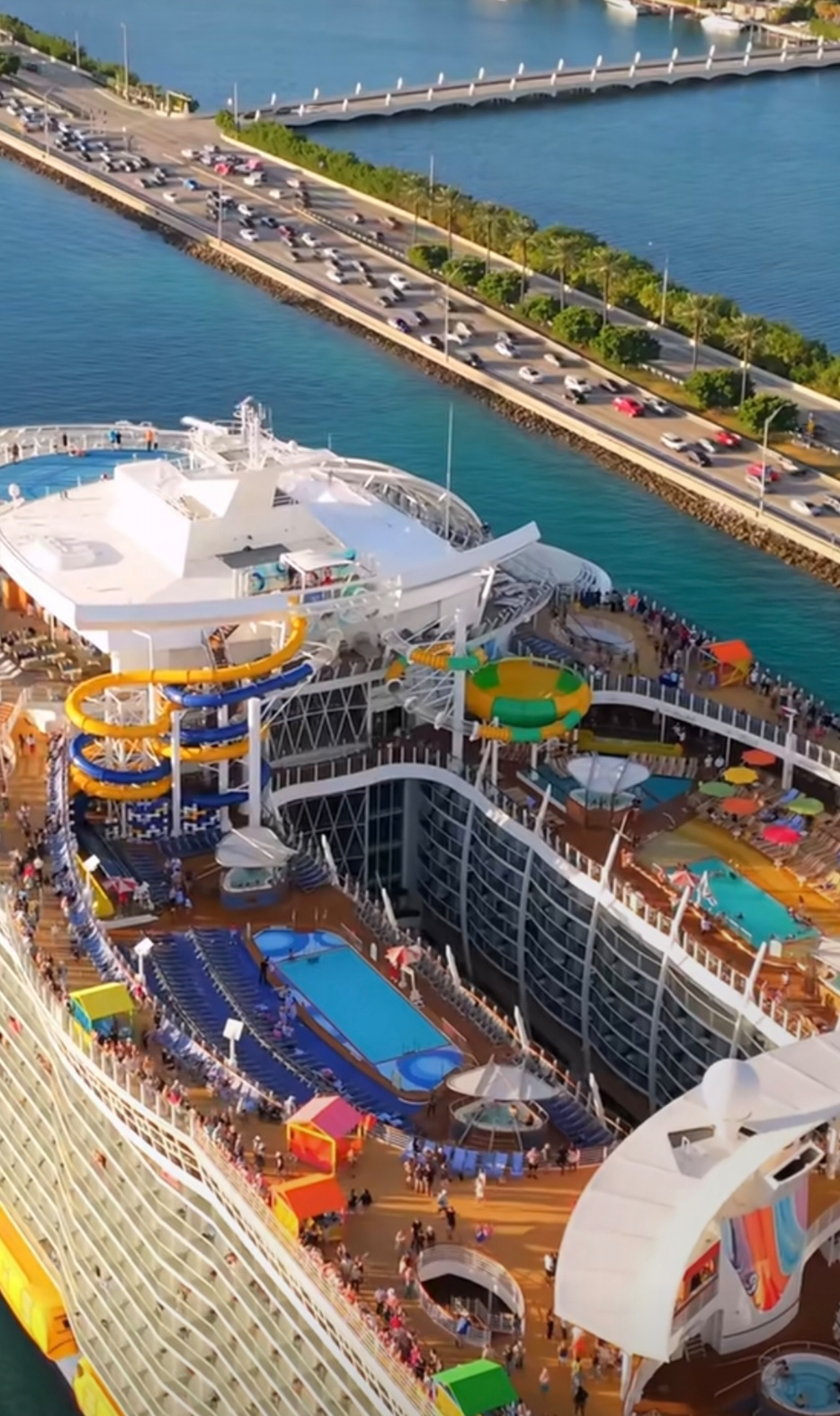 海上嘉年华:开启梦幻航海之旅   当巨轮驶向浩瀚海洋