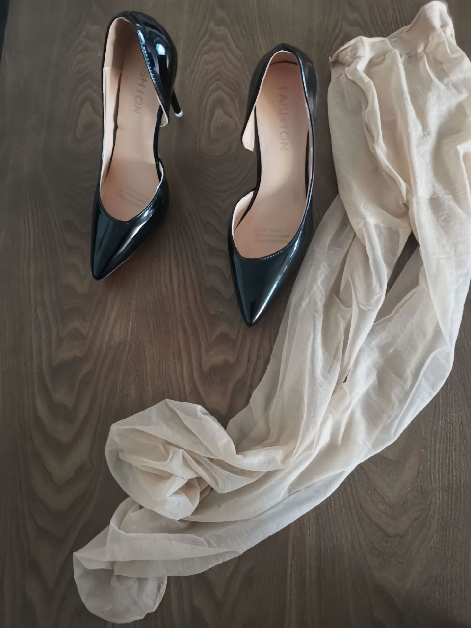 出去玩儿能这么穿么,脚肯定痛受不了#丝袜