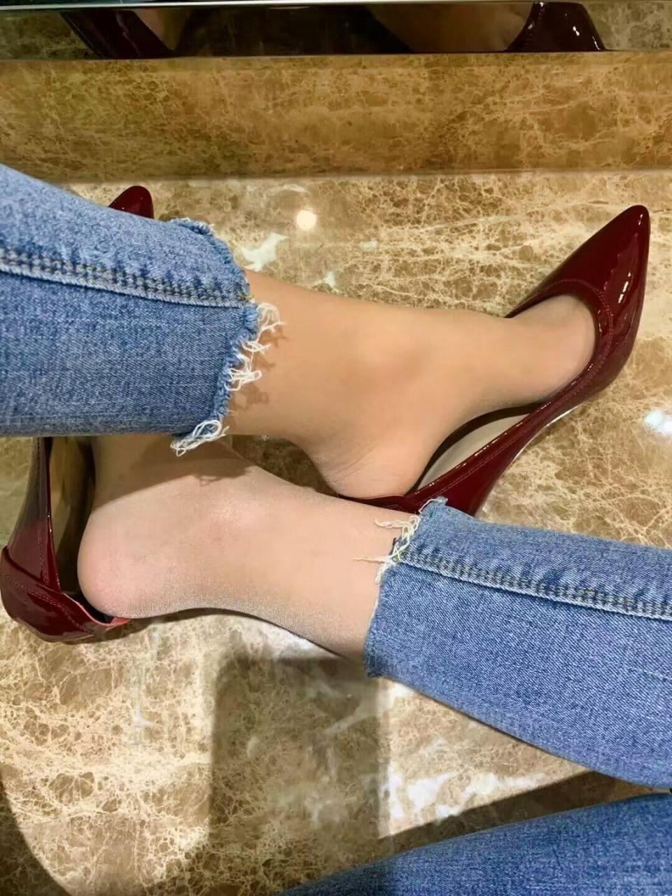 在一个库里丝#丝袜# #高跟鞋