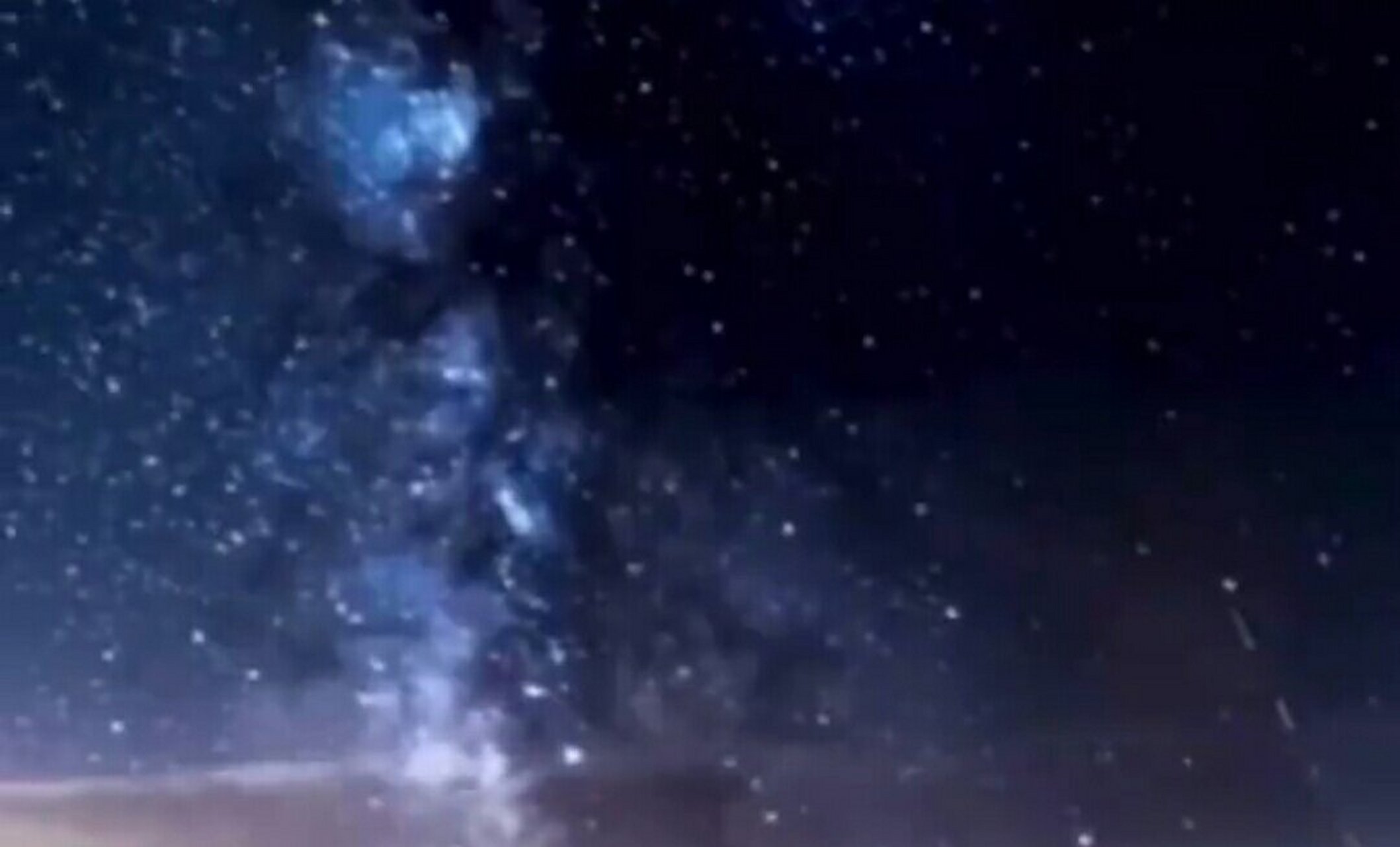 星空云朵图