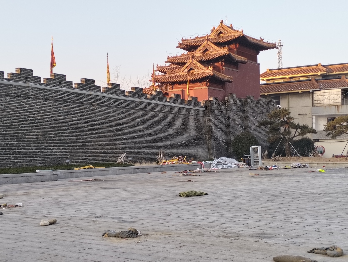 岱庙北门 99探秘城市之心,遇见被遗忘的古老建筑92  95在城市的