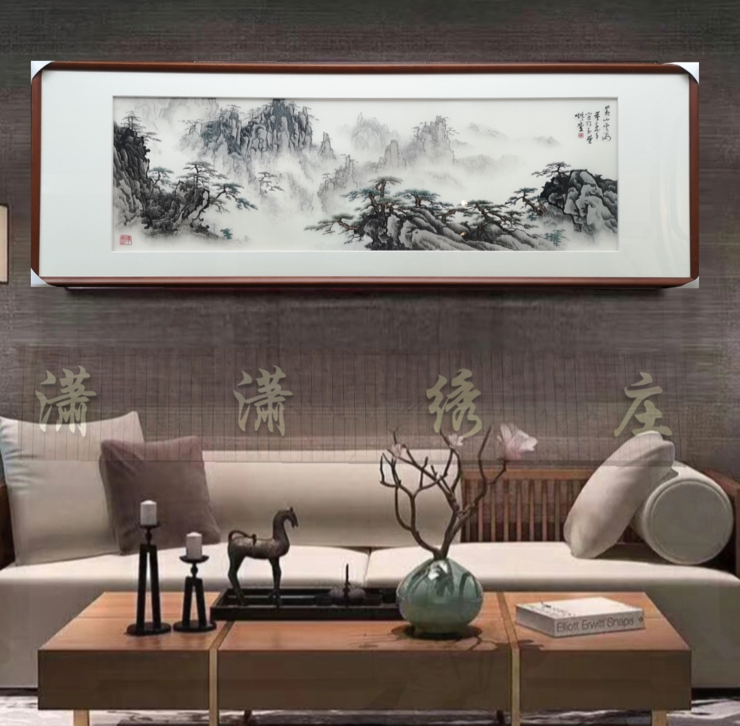 整个房间简洁而不失温馨,家具和装饰和谐统一,仿佛每
