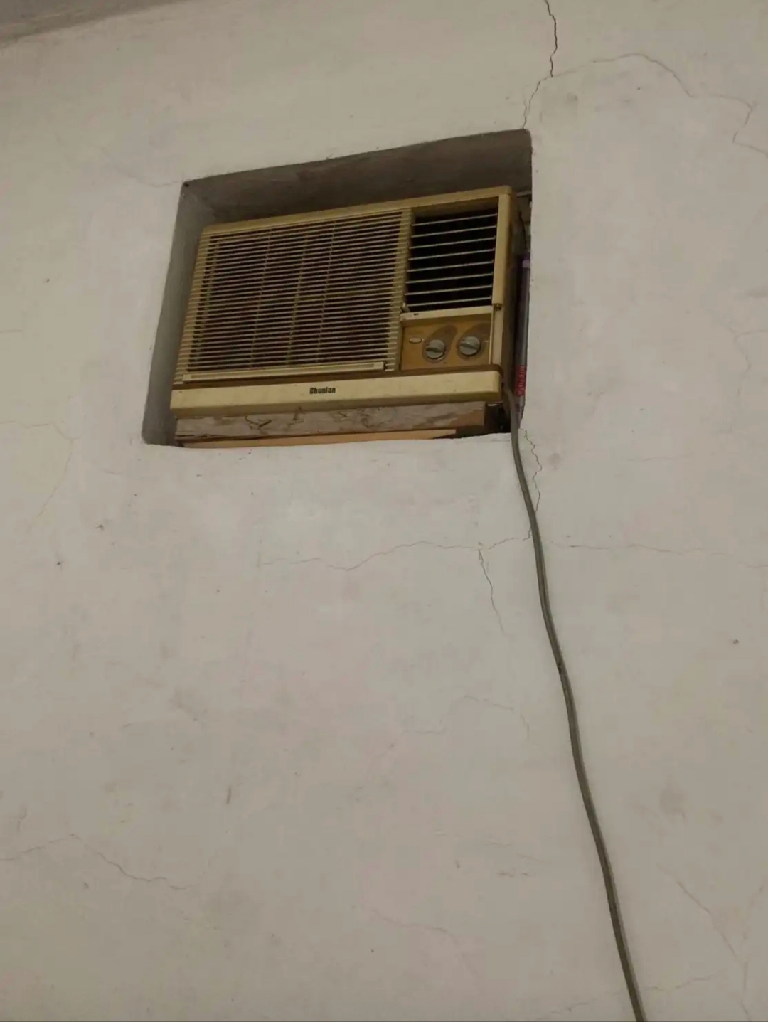 说它是空调里的老古董,一点都不为过啊!