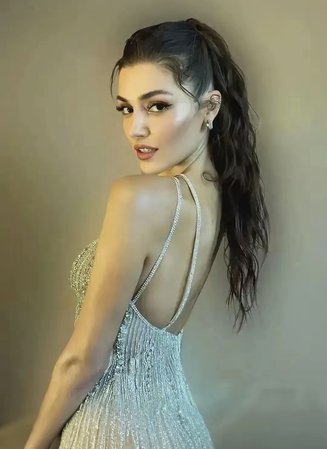 她的代表作有《爱情来敲门》, 土耳其女明星土耳其明星土耳其最漂亮