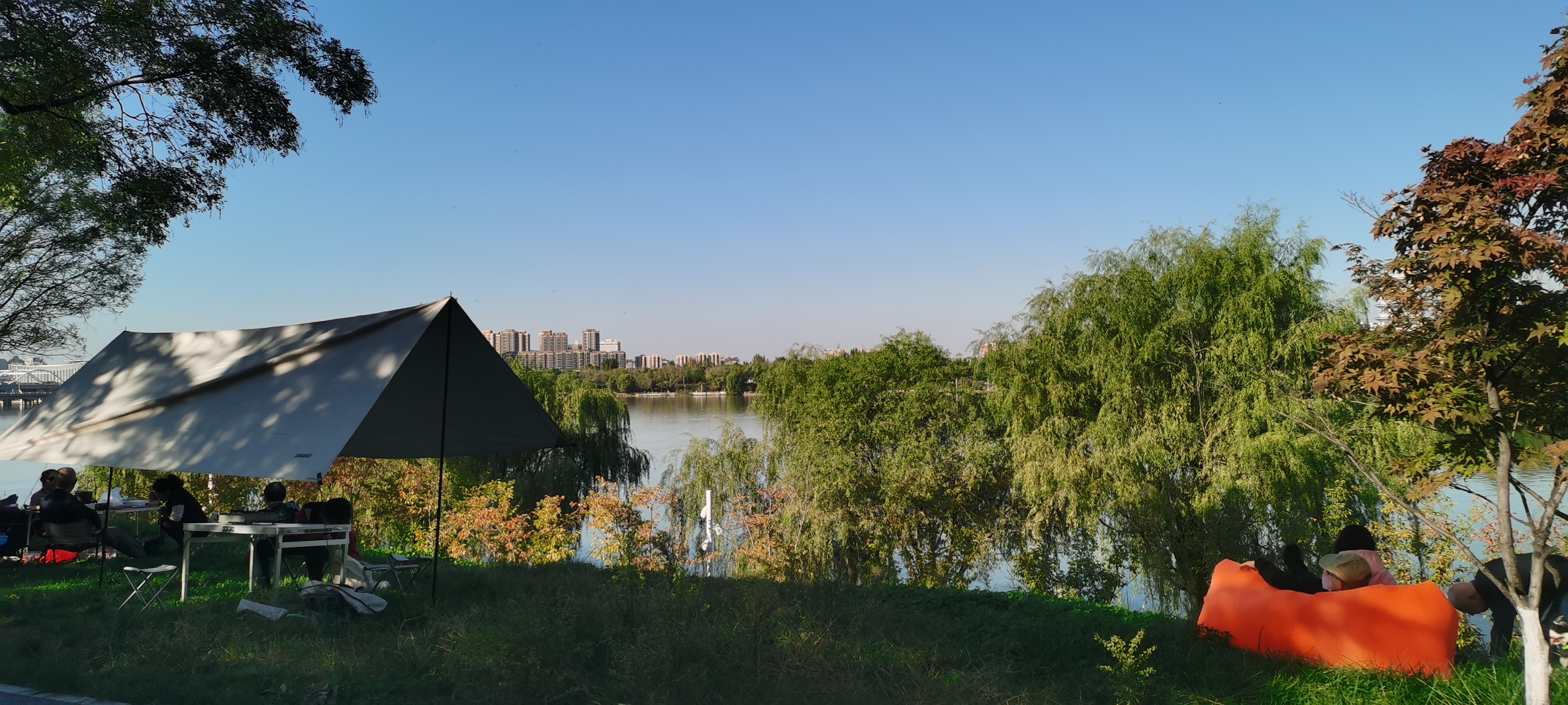 浐河西岸滨河公园位于西安市未央区灞河西岸,是灞河生态湿地公园的一