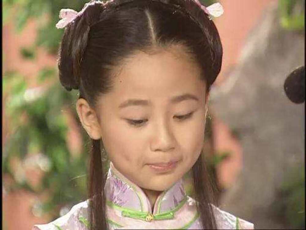 杨紫还演过《孝庄秘史》,10岁的时候哦,女大十八变跟现在的样子判若