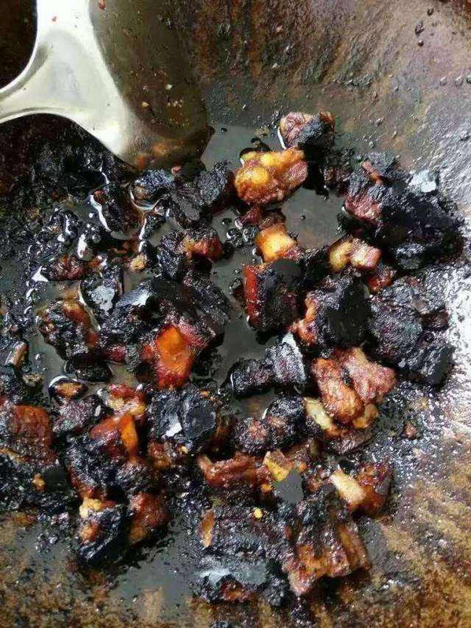 怎么才能让红烧肉不糊又好吃?