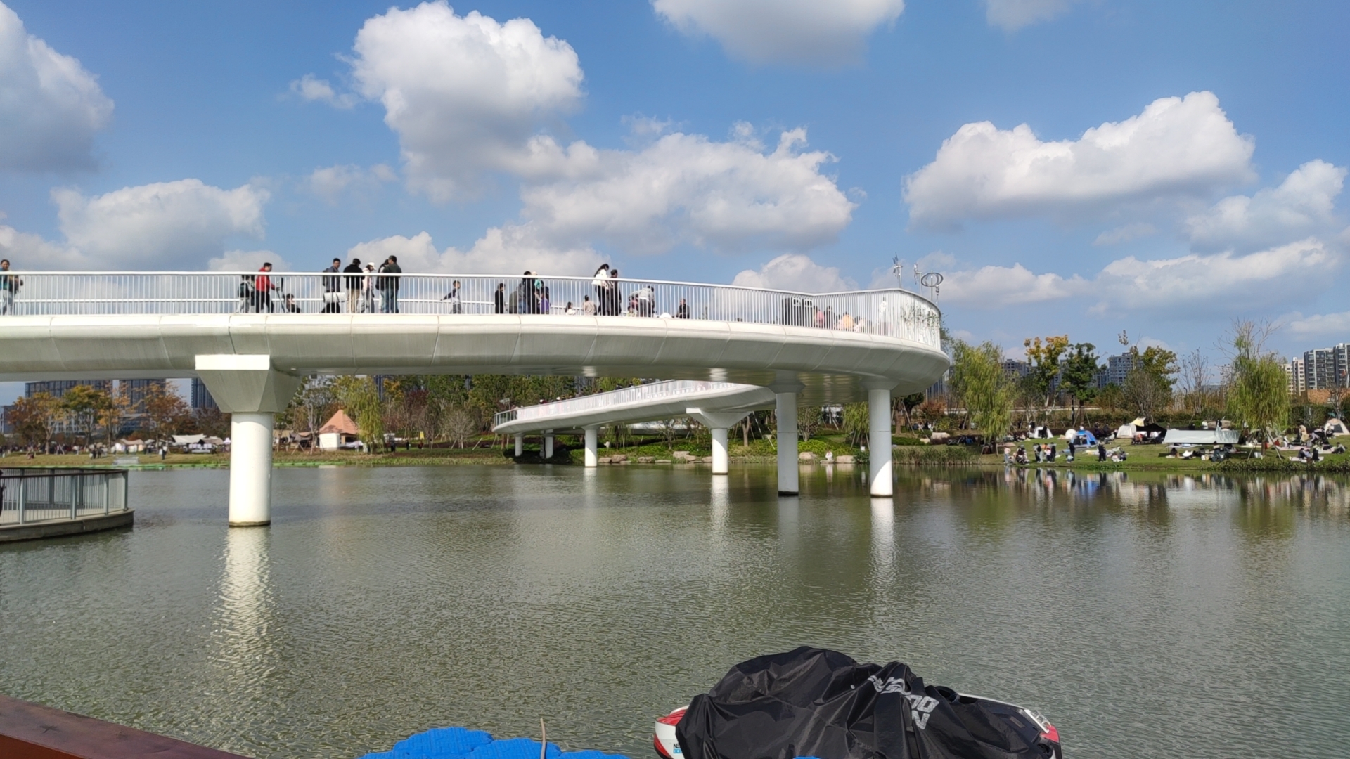 穷人切忌沉浸在那些美好的词汇里陷入幻想,那将永无翻身之日