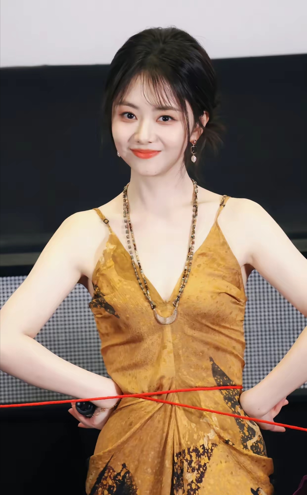 明眸皓齿,美艳动人,这样的谭松韵只有剧宣的时候才能见到!